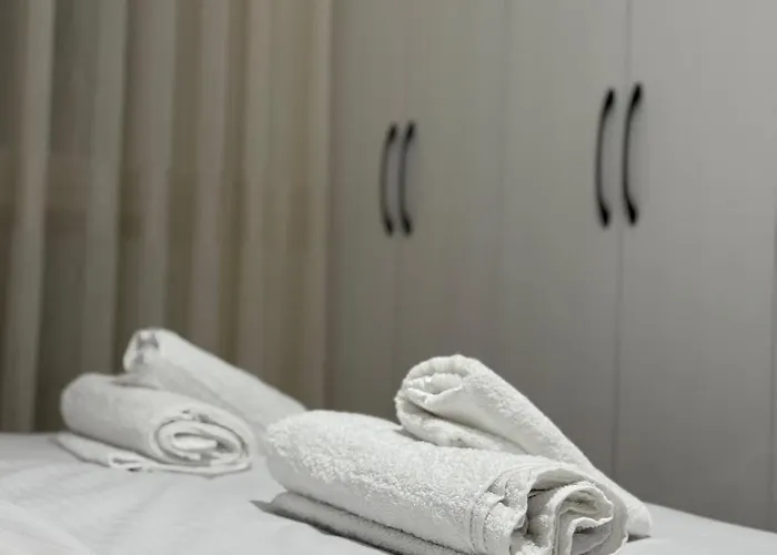 Golden Apartment 1 公寓 *